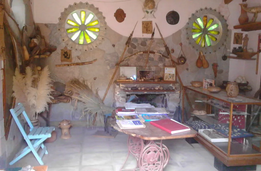 Minimuseo arqueológico Guasmara – Entrevista a Don Alfredo Leyría, dueño y fundador